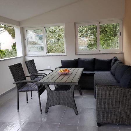 Relax Zone III Apartment Malinska Bagian luar foto