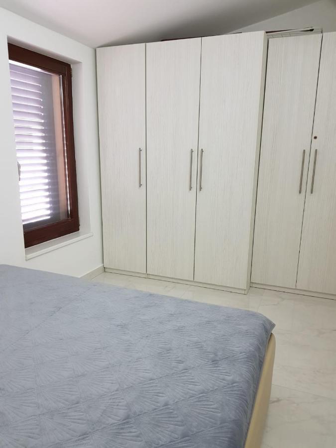 Relax Zone III Apartment Malinska Bagian luar foto