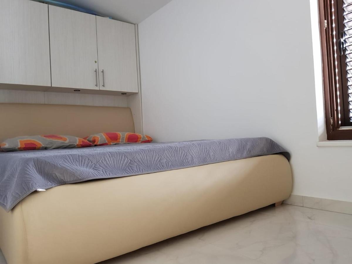 Relax Zone III Apartment Malinska Bagian luar foto